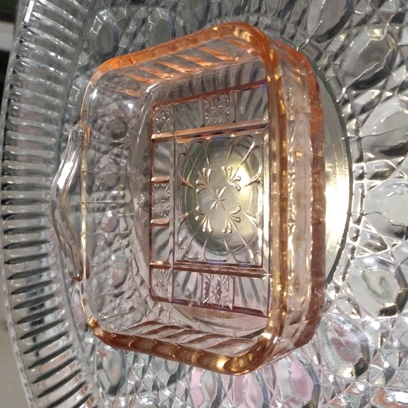 Vintage pink depression glass trinket dish - Picture 2 of 6